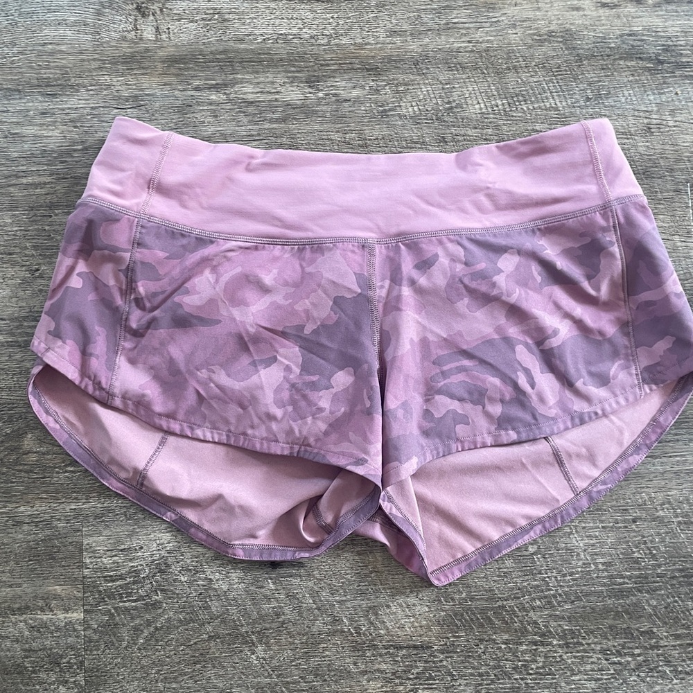 Nwot lululemon size 6 shorts